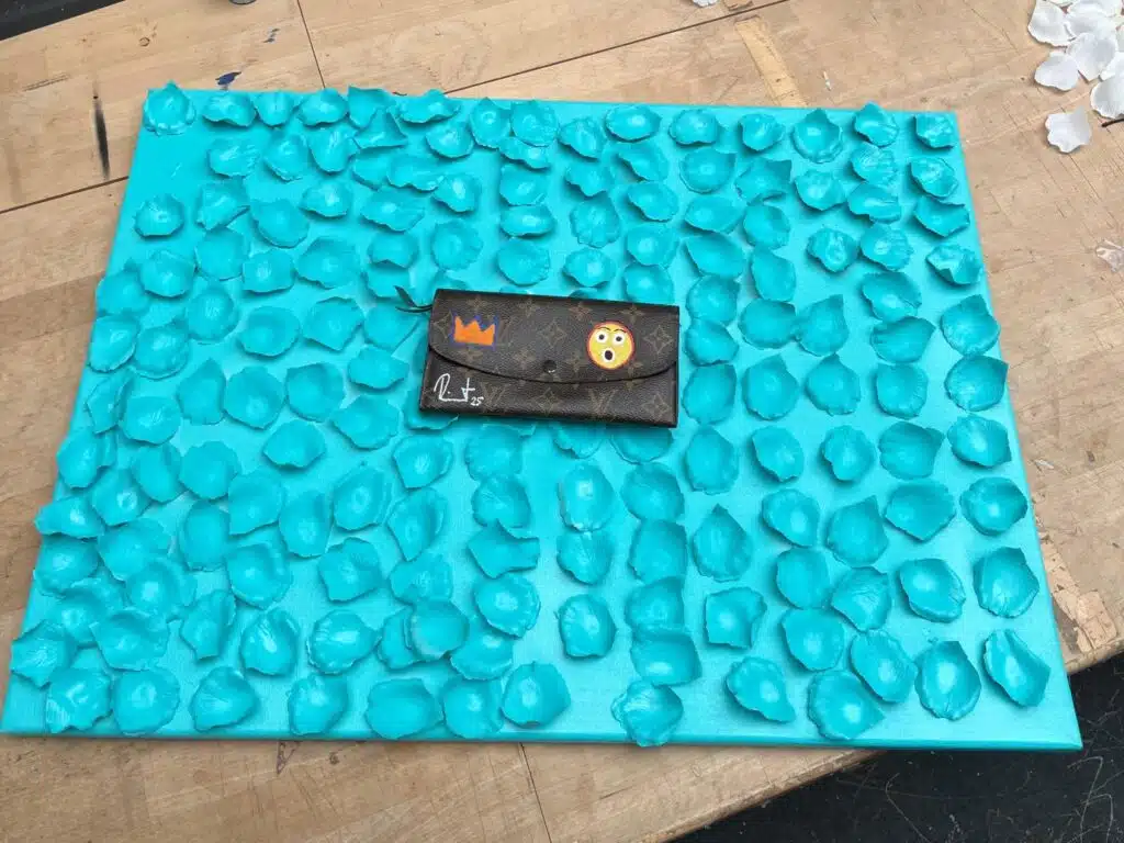A A wallet becomes an icon - every touch makes it more valuable becomes an icon - every touch makes it more valuable WhatsApp Image 2025 07 15 at 13.52.03 3